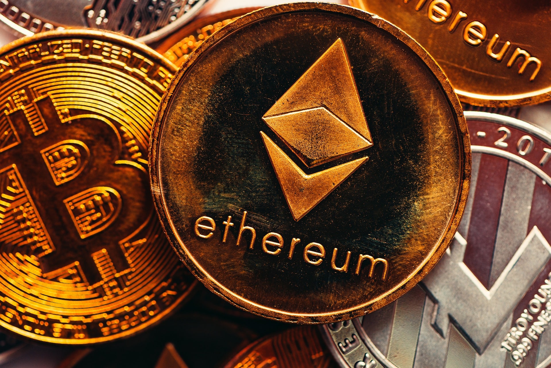 ₿ Bitcoin vs Ethereum : différences et choix du bon investissement (2024)